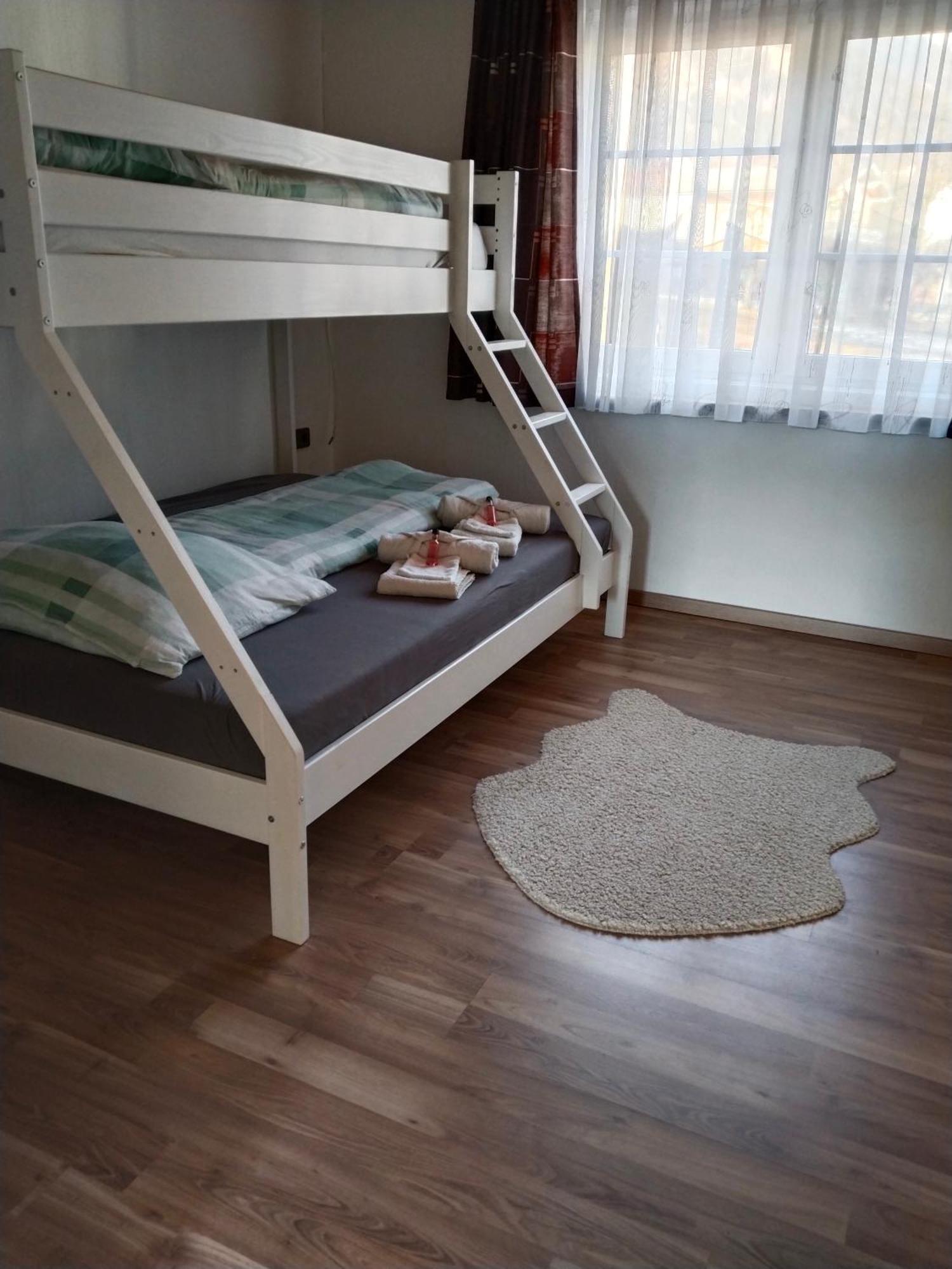 Haus Elli Apartment Грайфенбург Екстериор снимка