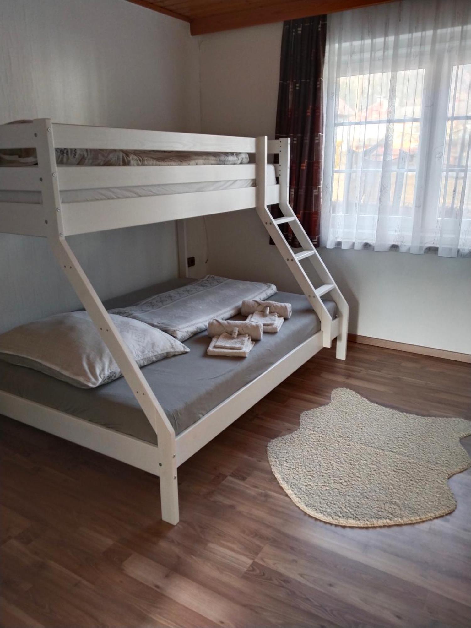 Haus Elli Apartment Грайфенбург Екстериор снимка